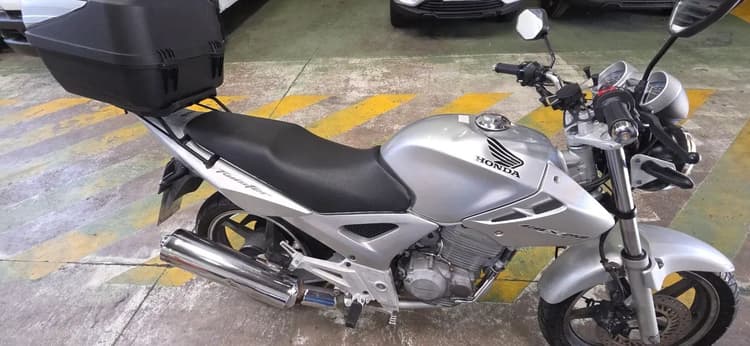 CBX 250 TWITTER  2006