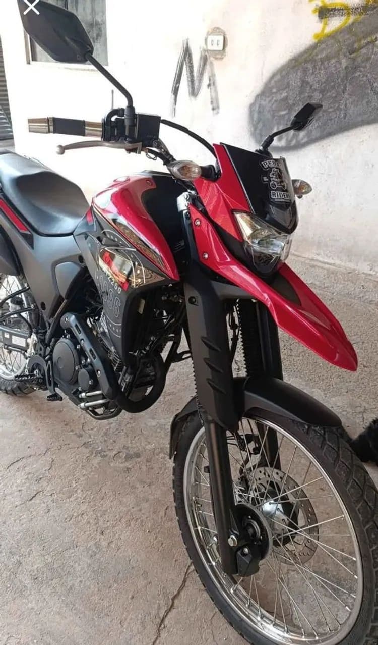 Moto XTZ Lander