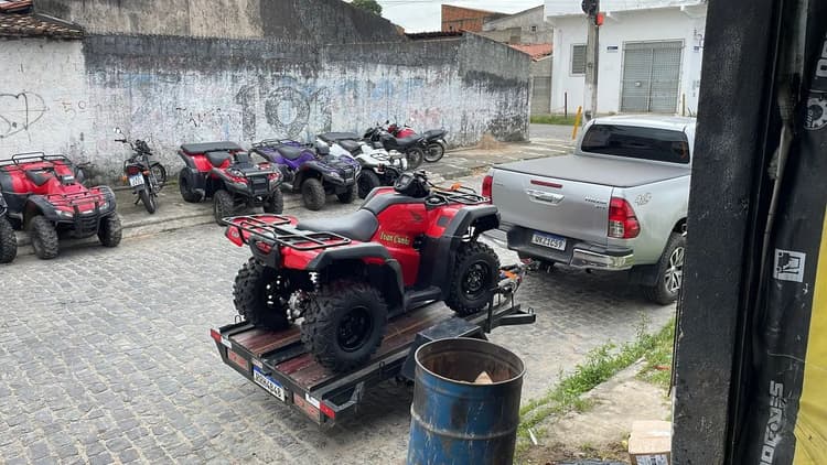 VD ano 2019 tel 988387120 com 4 pinéu novos $ 40.000