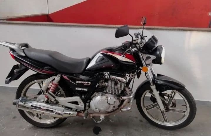 Suzuki GSR
