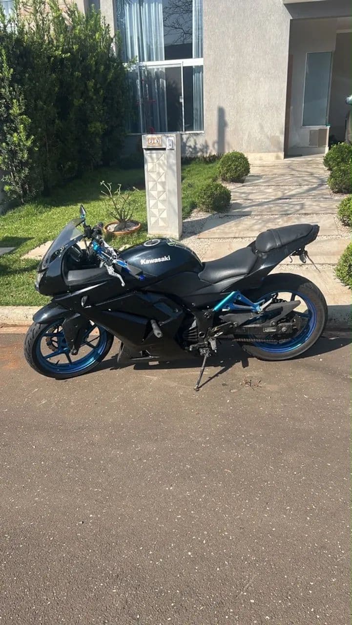 Moto Kawasaki 