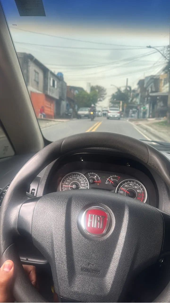 Fiat Idea Attractive 1.4 Fire Flex 8V 5P 2013
