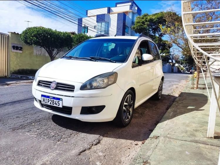 Fiat Idea Sporting 1.8 Flex 16V 5P 2012