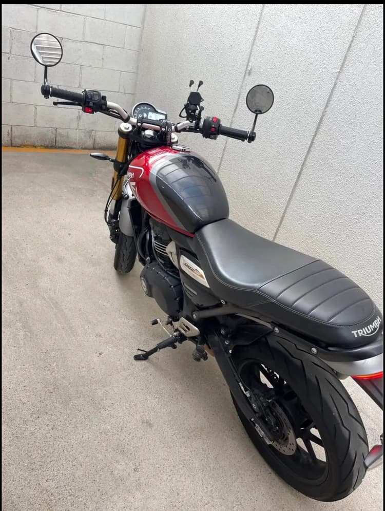 Triumph 400 
