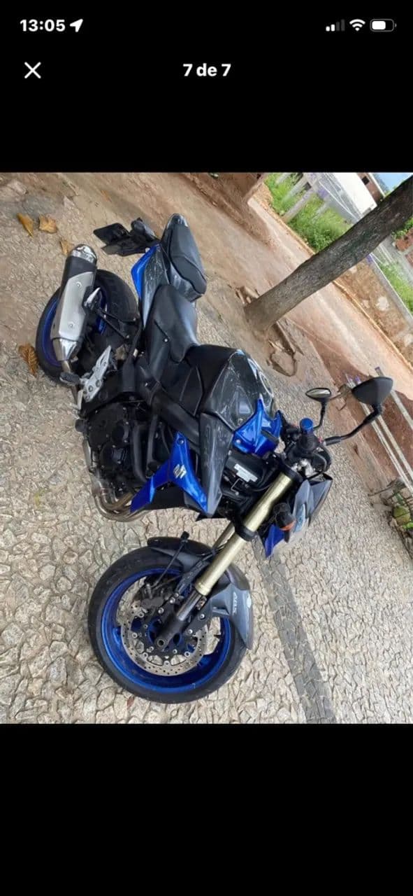 Moto de alta cilindrada 