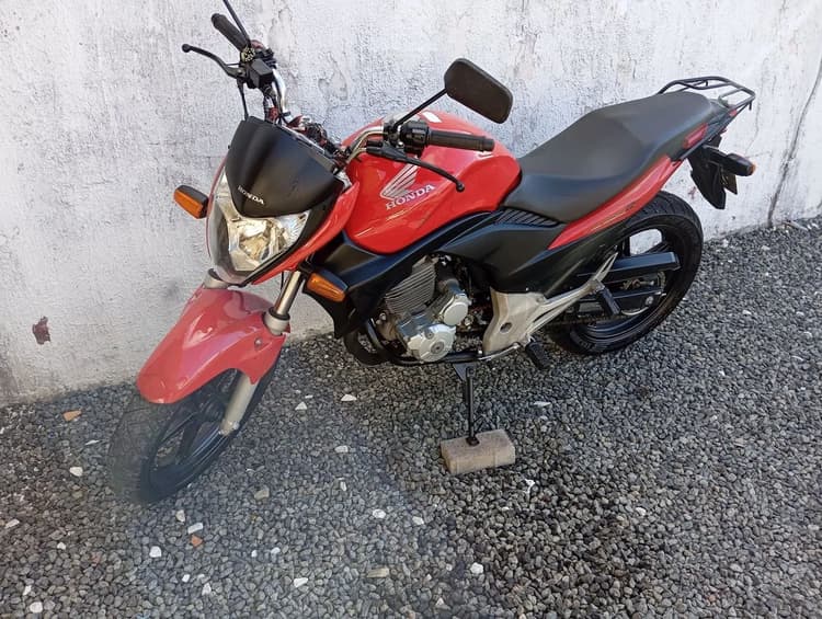 Honda CB 300cc- troco