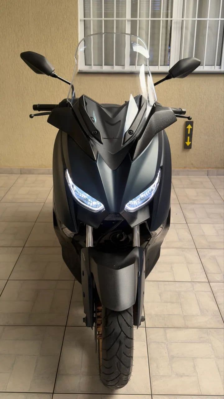 X MAX 2024  ABS