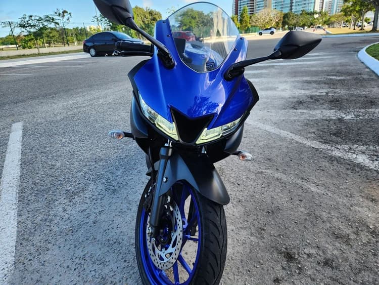 R15 Yamaha 