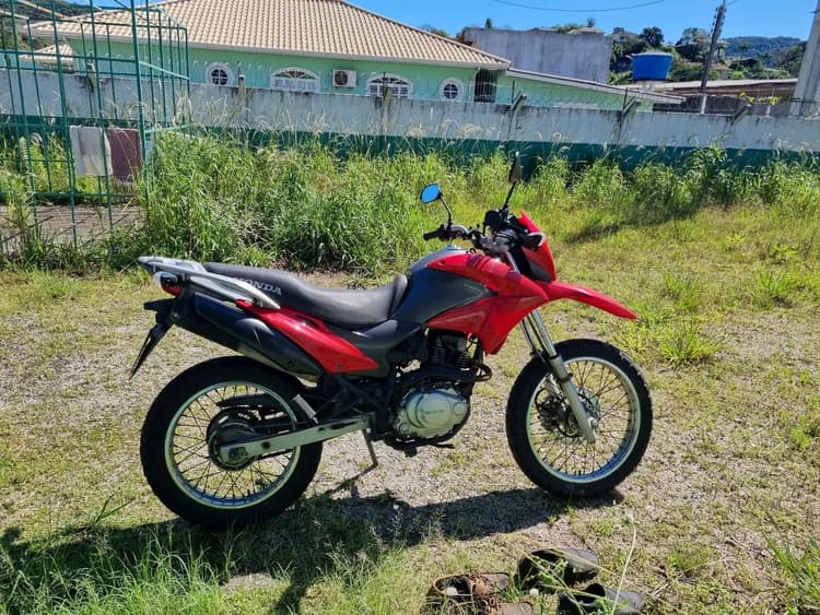 Vendo Bros 2013 ESD muito nova