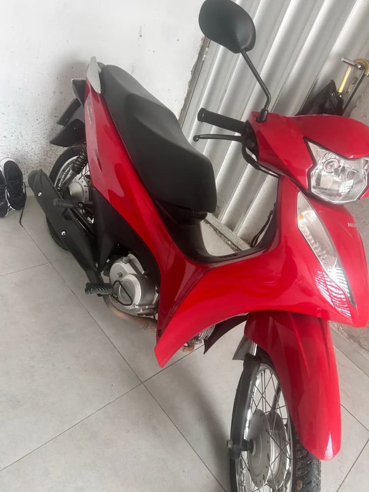 Vendo moto nova em dias