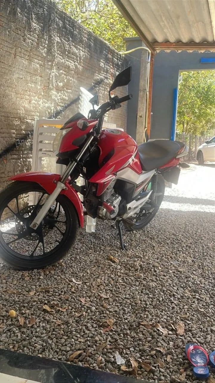 Titan 160 