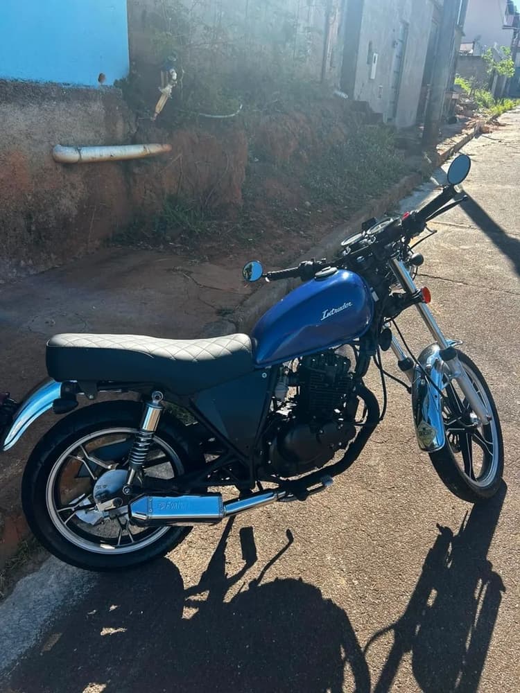 Intruder Custom 125 2011