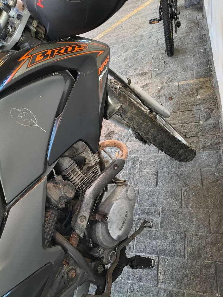 Bros 150 2011