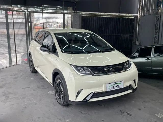 BYD Dolphin EV (Elétrico) 2025