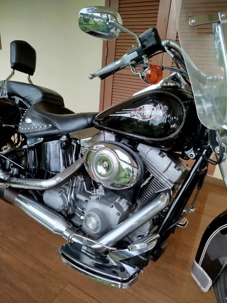 Harley Davidson Softail FLST