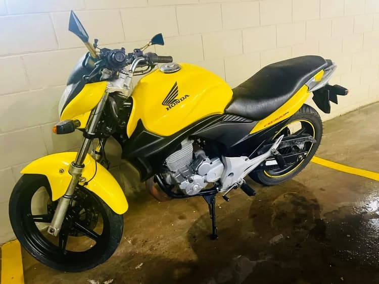 CB 300 