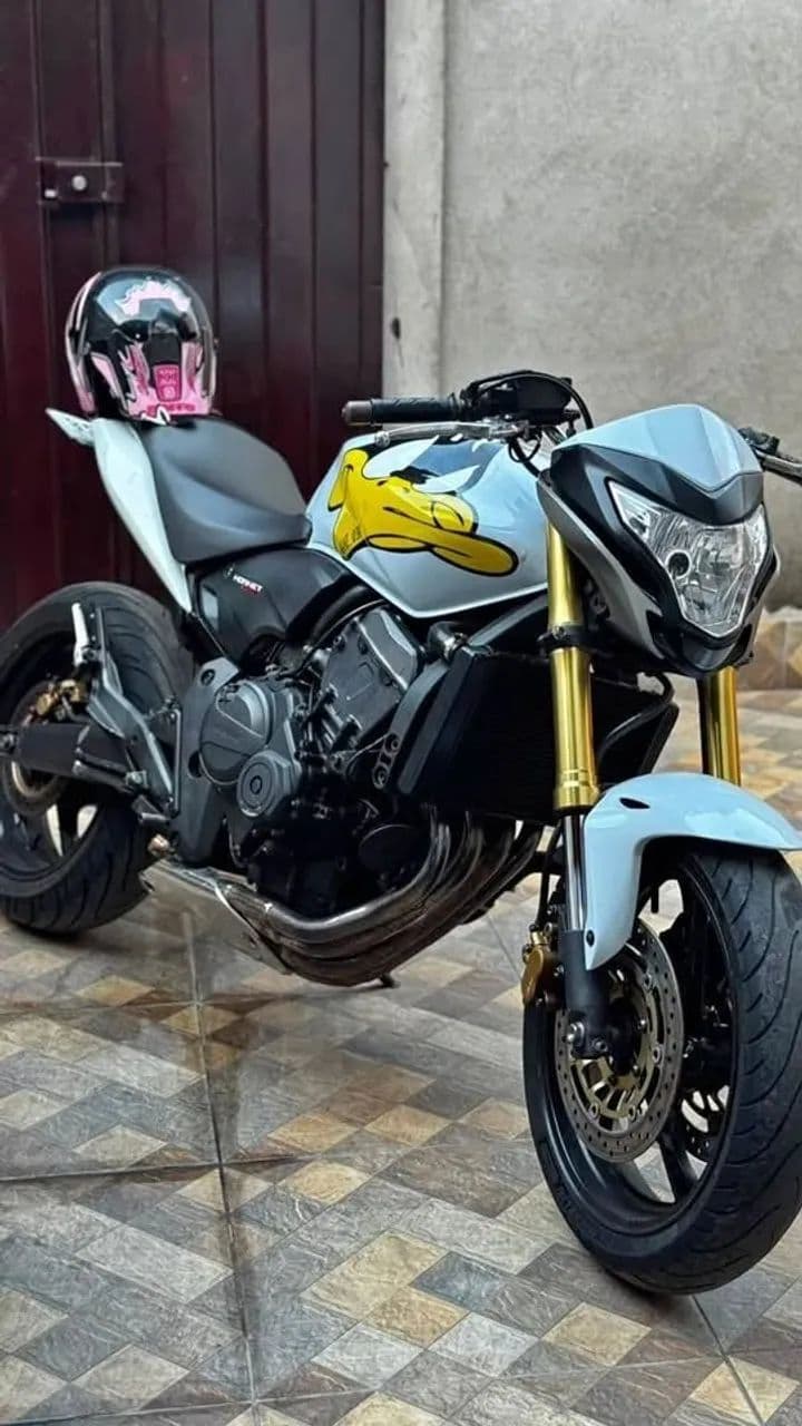 Honda hornet 600f 2013