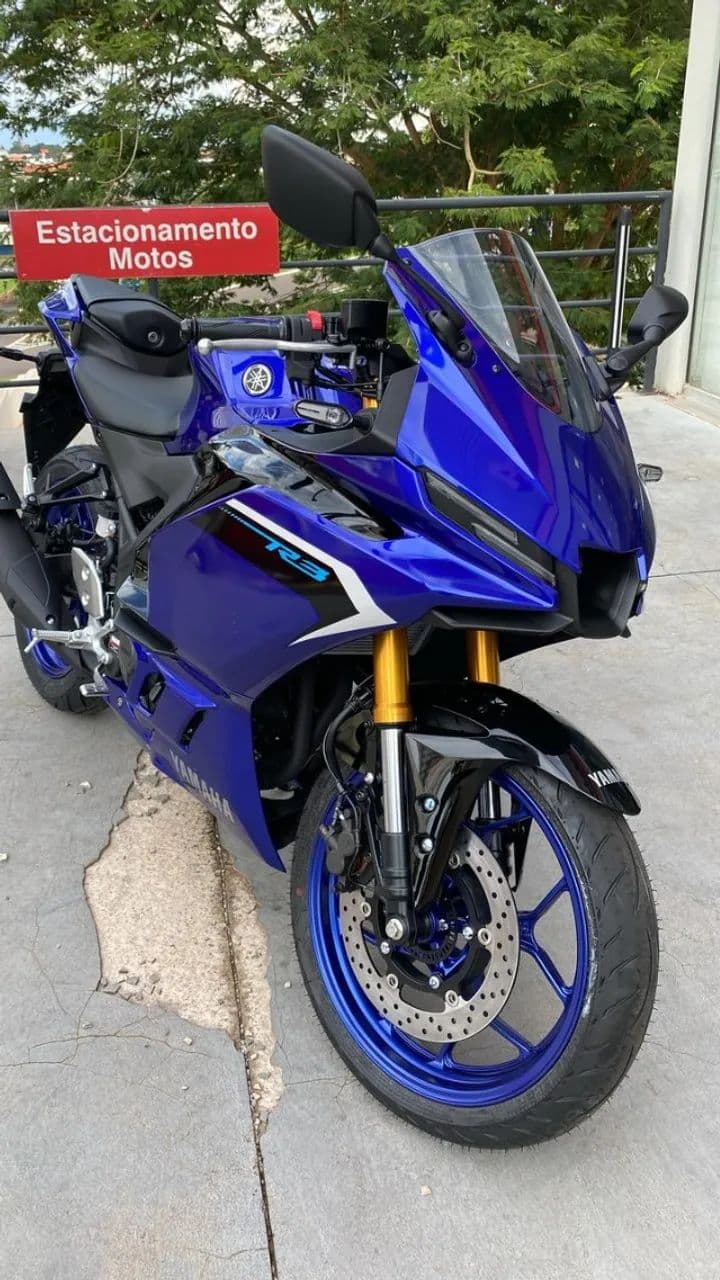 R3 ABS CONNECTED