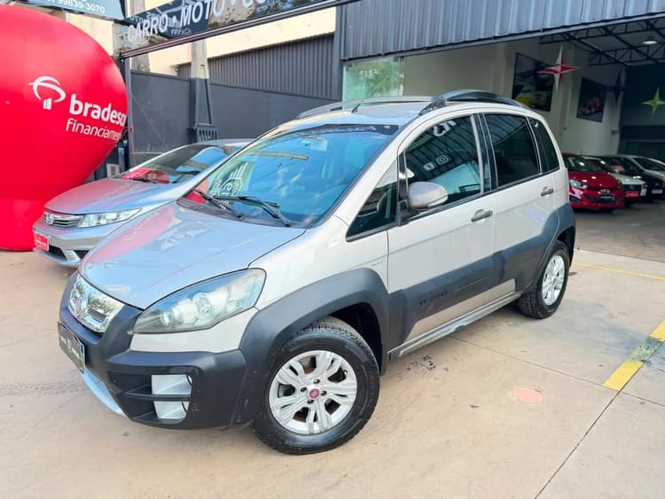 Fiat Idea Adv./ Adv.lock.dualogic 1.8 Flex 5P 2013