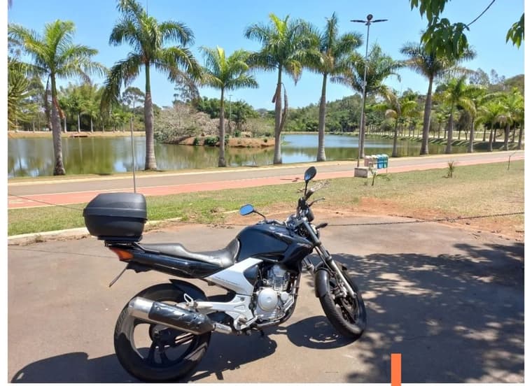 Fazer 250