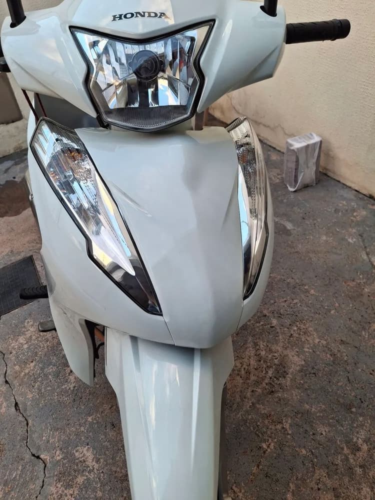 Bis 110 2021 Nova,13500 km originais