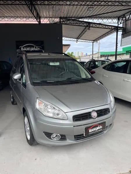 Fiat Idea Attractive 1.4 Fire Flex 8V 5P 2012