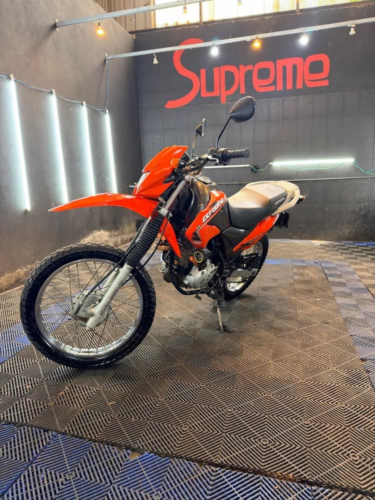 Vende-se Bros 