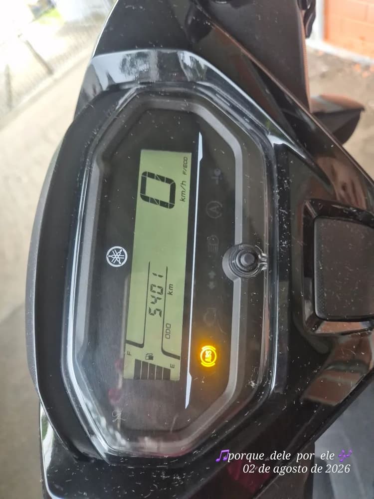 Vendo  Yamaha  Fluo  hibrida