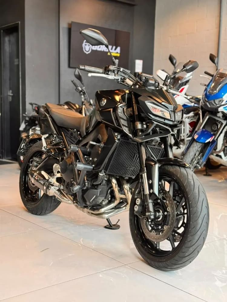 YAMAHA MT 09