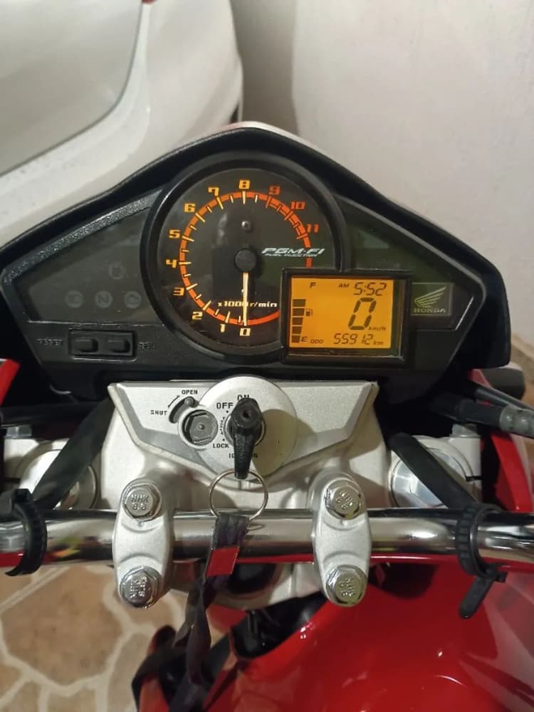 Moto muito conservada 