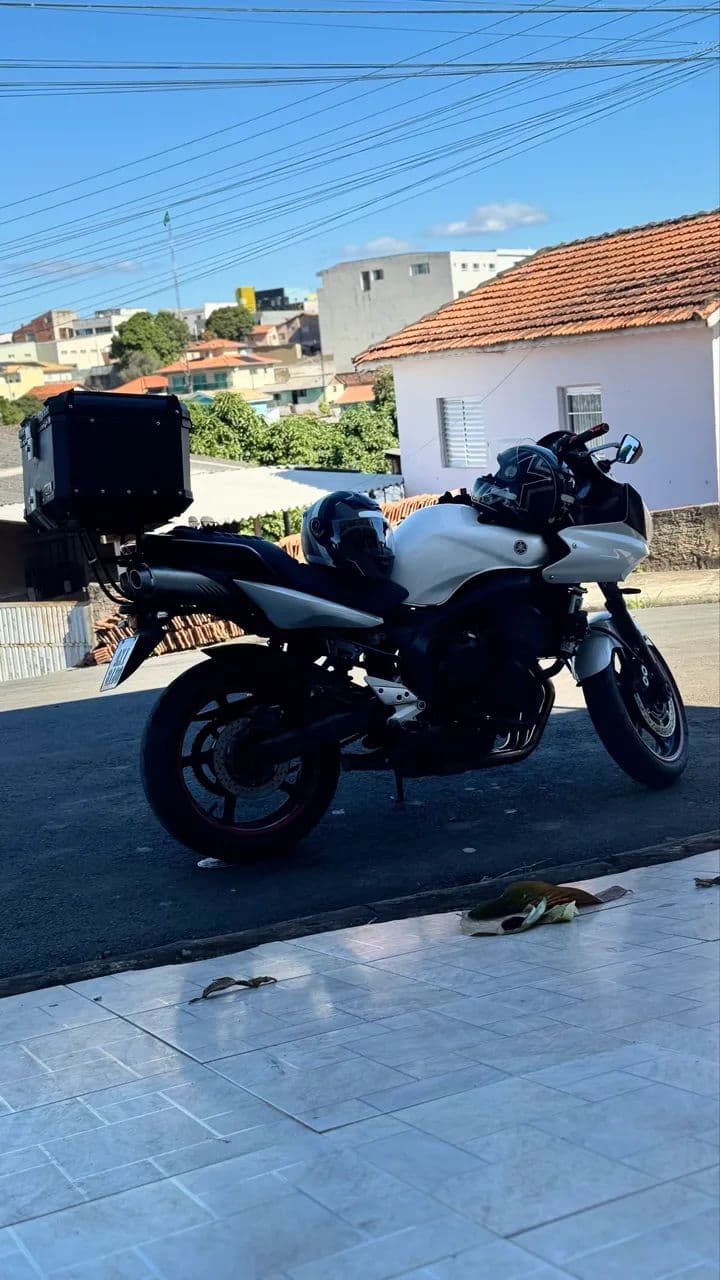 Fz6 sem detalhes 