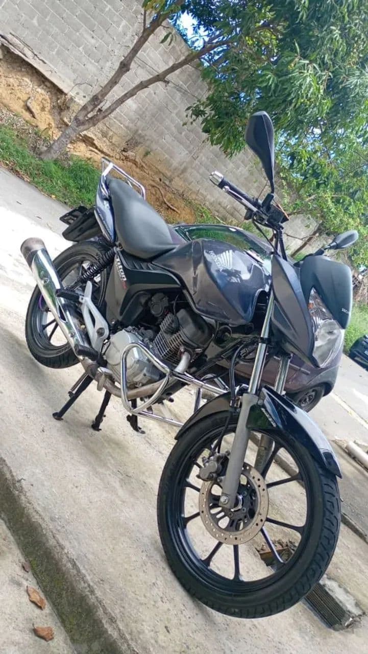 Vendo titan 150, 2012