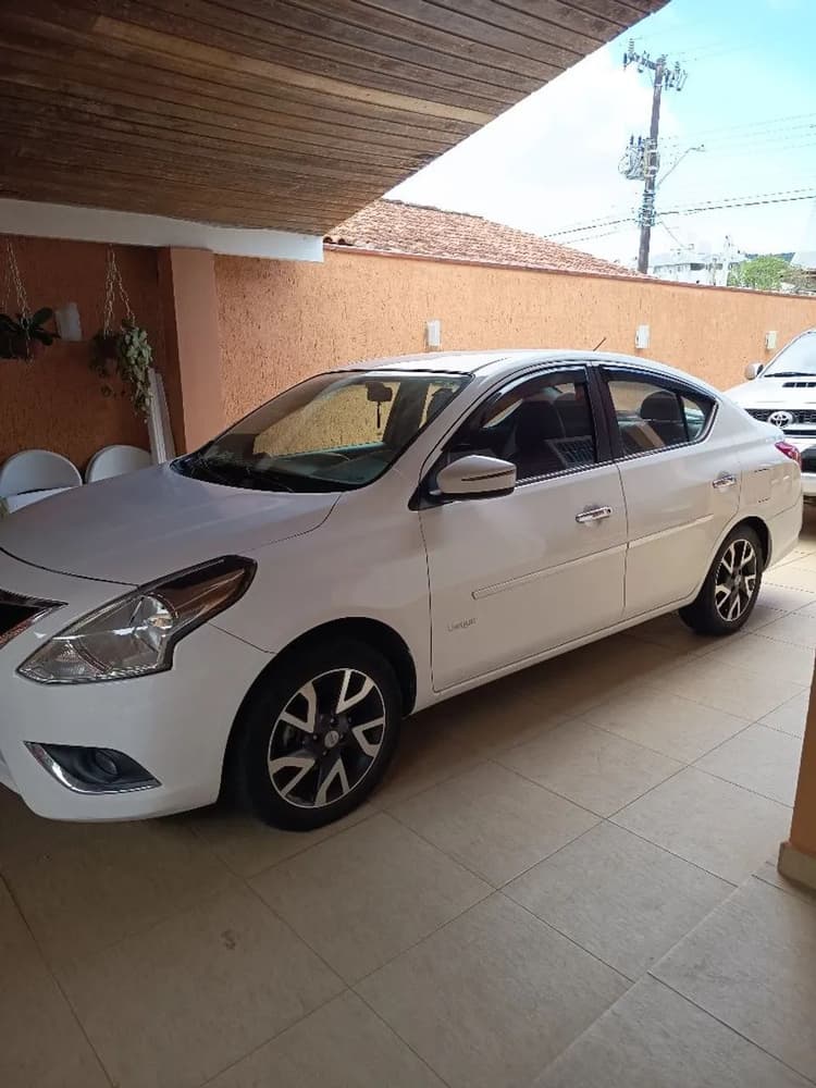 Nissan Versa Unique 1.6 16V Flex 4P Mec. 2016