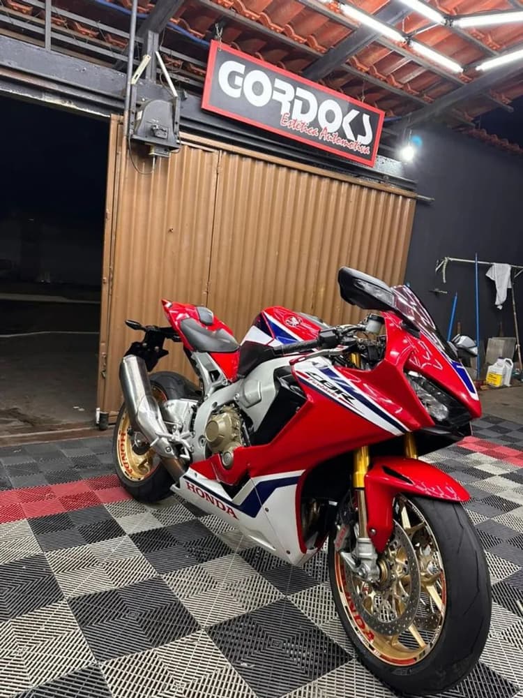 Cbr1000rr fireblade sp 