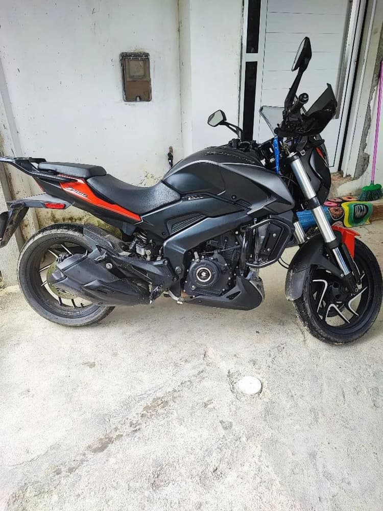 Dominar 400 