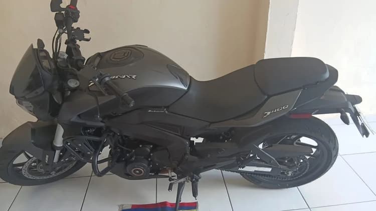 BAJAJ 400