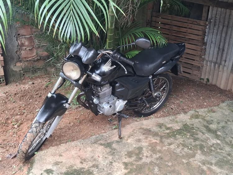 Vende se  71992807933