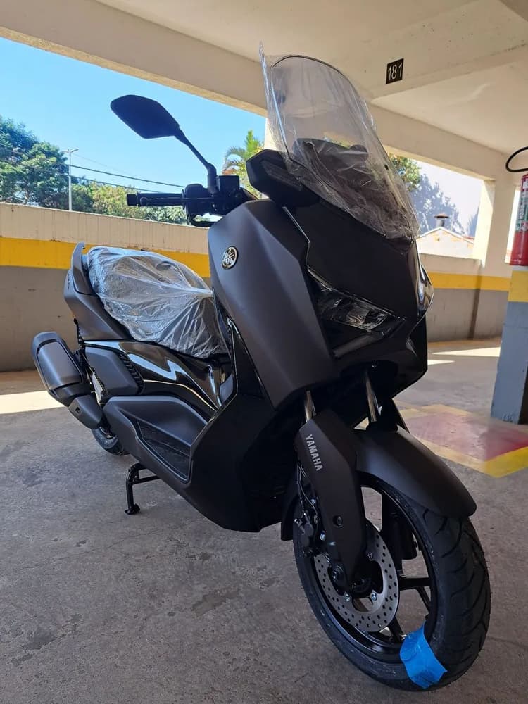 XMAX 2026 0KM MARROM