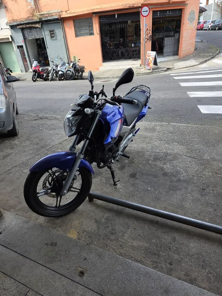 Fazer 250