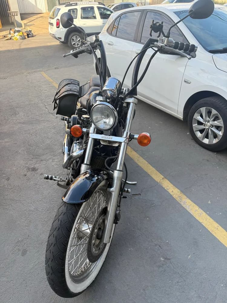Shadow 600 