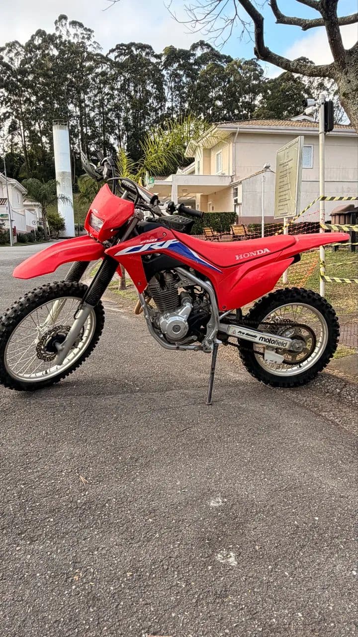 Crf 250 novinha 
