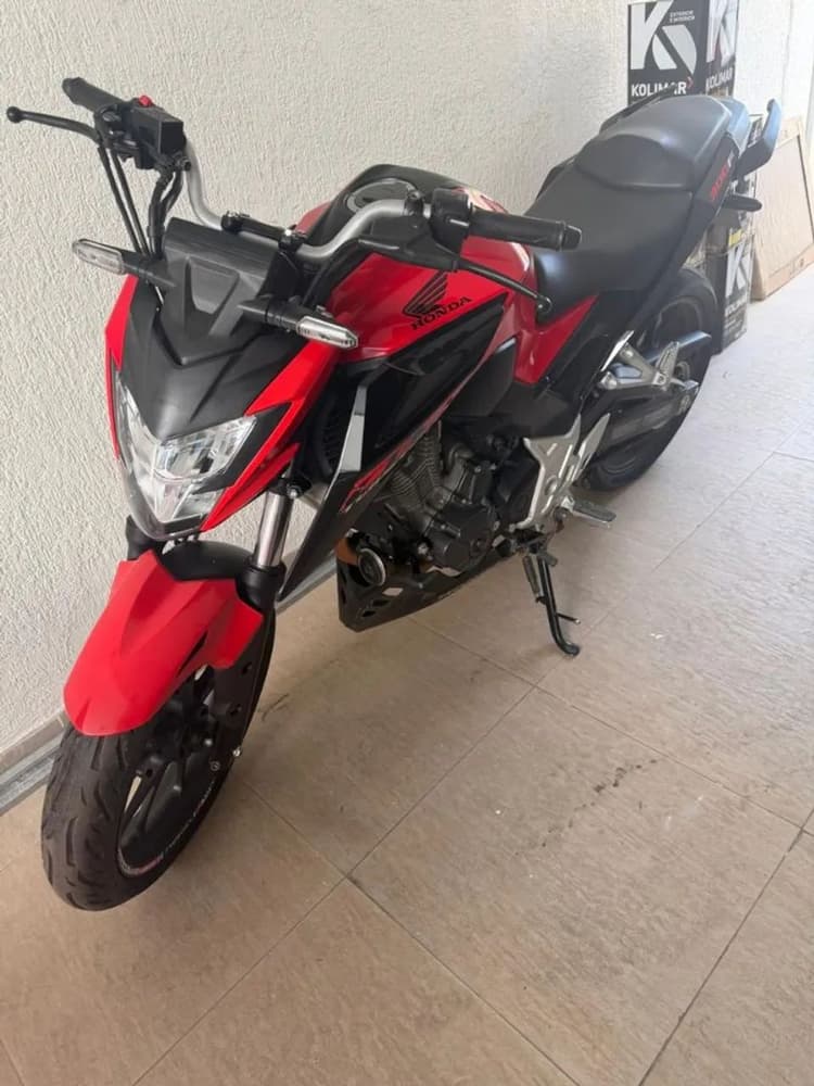 CB 300 muito nova!