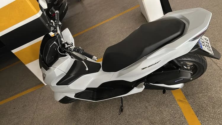 Vendo Pcx muito nova 