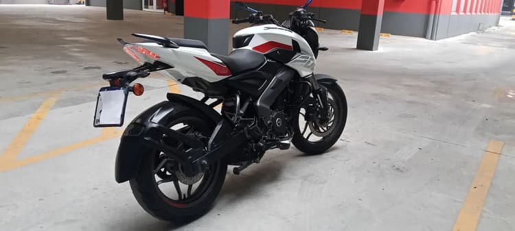 Bajaj NS 200