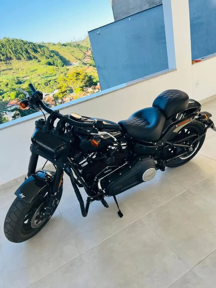 Vendo Fat Bob 2021 super nova.