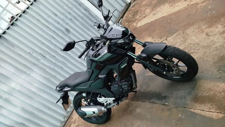Fz 15 Extra ! 