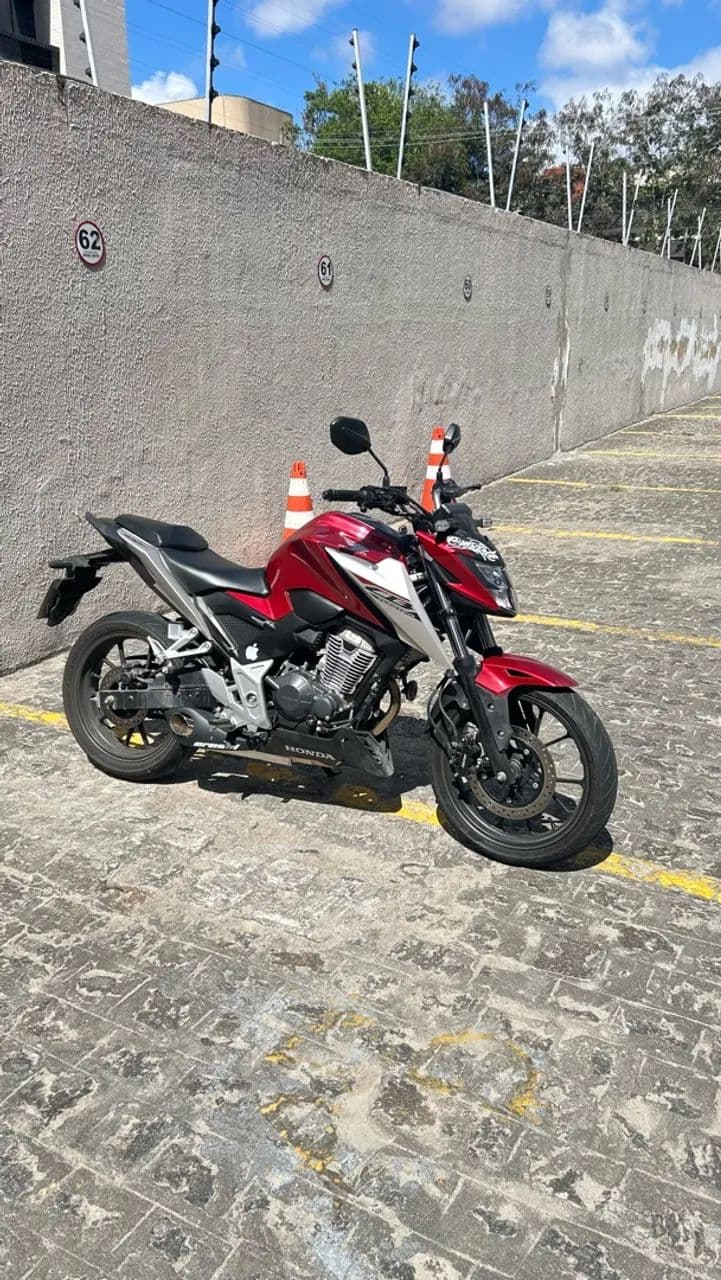 CB 300 - 2026