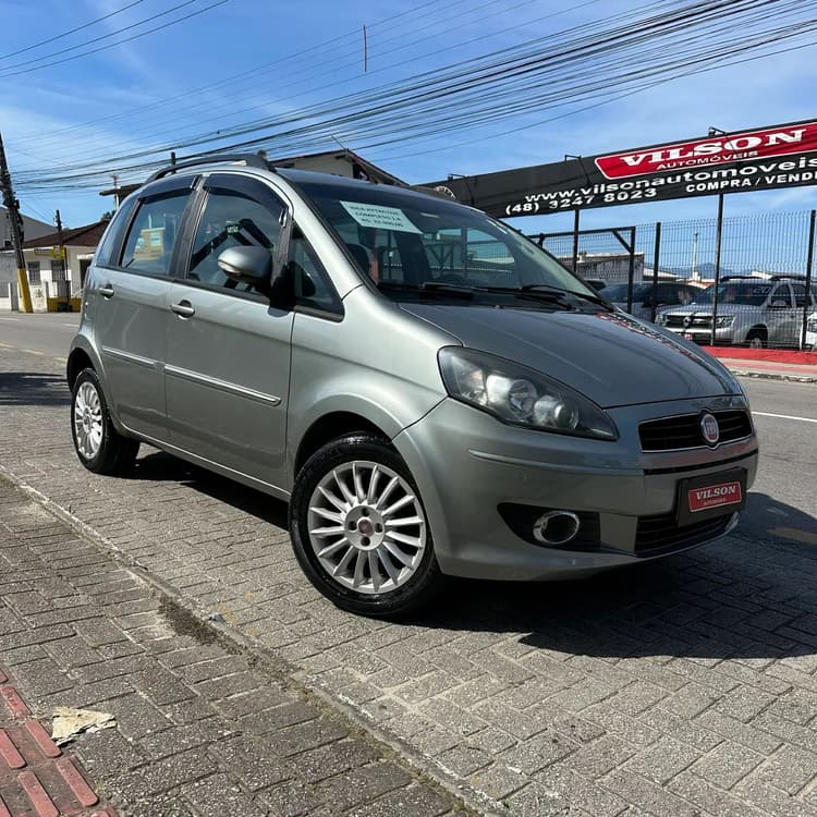 Fiat Idea Attractive 1.4 Fire Flex 8V 5P 2011
