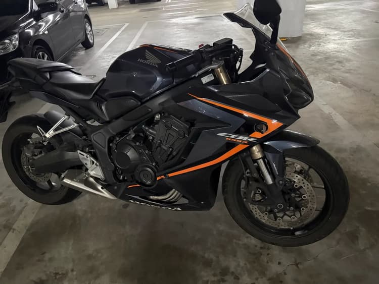 CBR 650R  2021