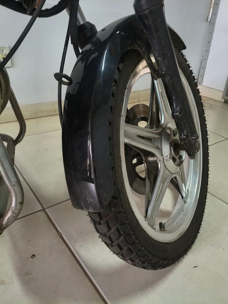 Moto CB 400
